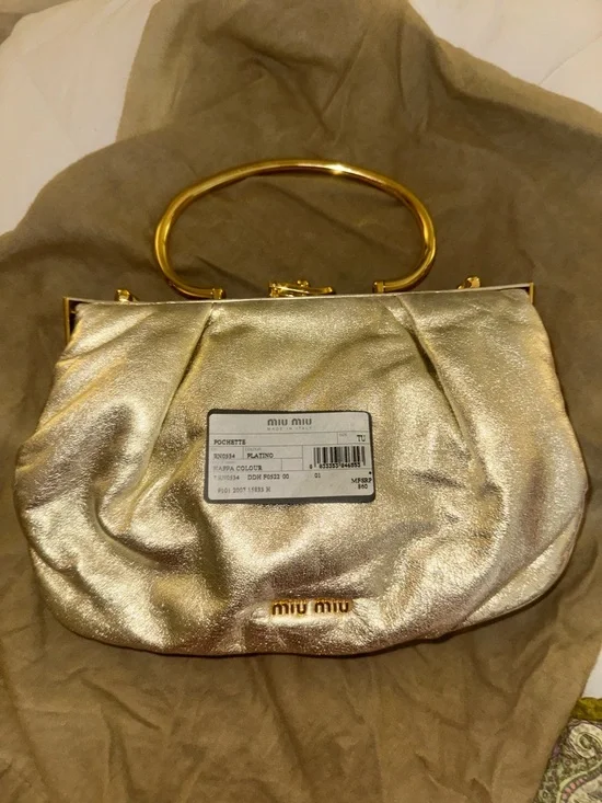 Miu Miu gold calfskin handbag with gold hardware - Picture 7 of 12